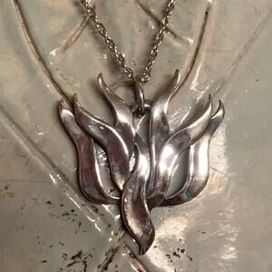 James Avery Descending Dove Pendant/Necklace Sterling Silver Rare & Retired